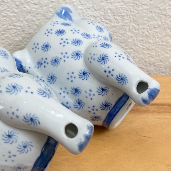 2 Vintage Blue & White Porcelain Cat Creamer - Picture 8 of 11